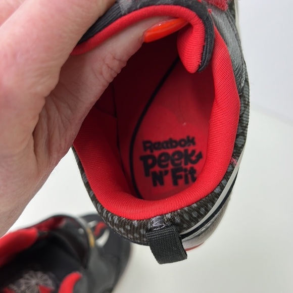 Kids Reebok Ventureflex Chase II Sneaker - Picture 7 of 10